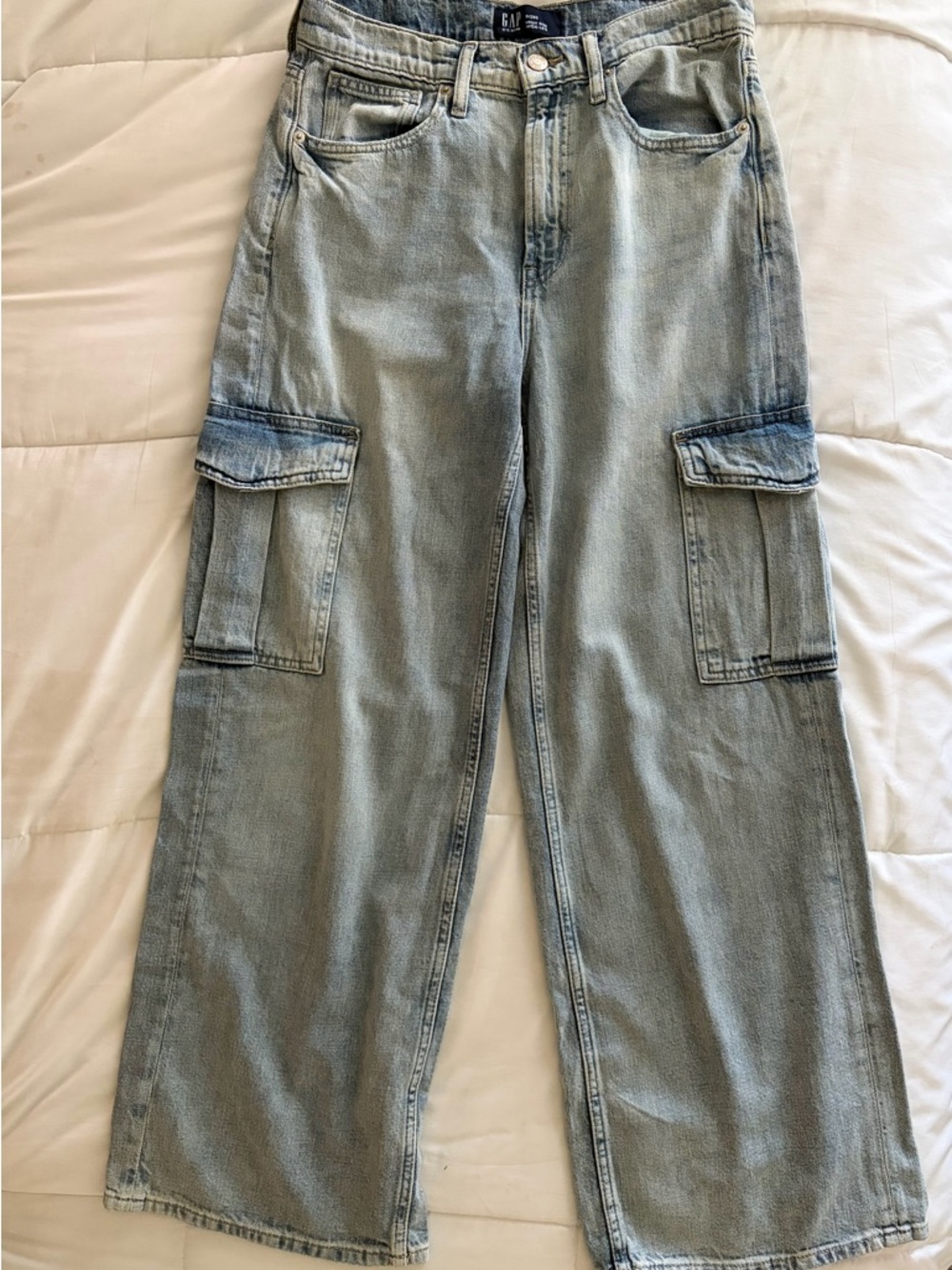 GAP High Rise Wide Leg Cargo Jeans for Women - Light Blue